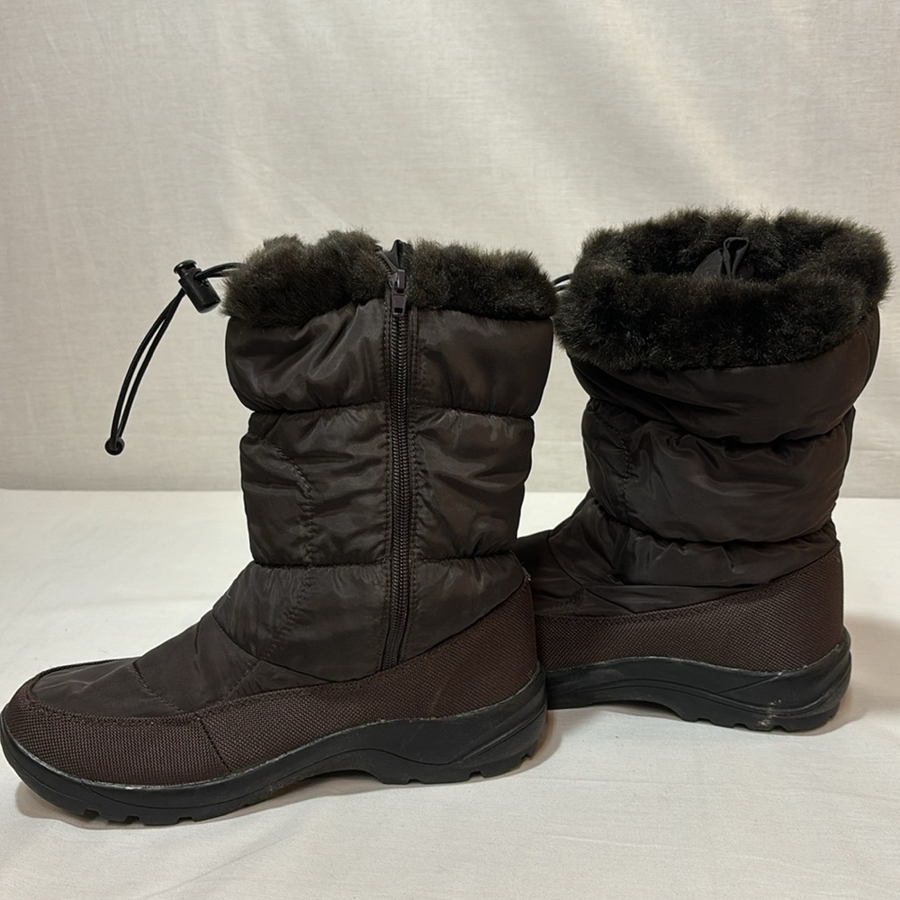 Snow Boots - Picture 2 of 8